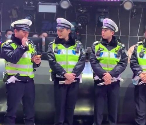 交警小哥哥吃瓜视频,趣味执法瞬间，网友直呼可爱