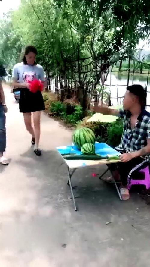 张岗吃瓜视频,揭秘娱乐圈幕后故事